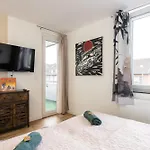 - Zen Haven Luxurious 3-room Japanese-themed With King-size Beds, Balcony, Bamboo Accents, Entertainment Galore & Private Parking - Near Airport & Train Station - Duisburgo