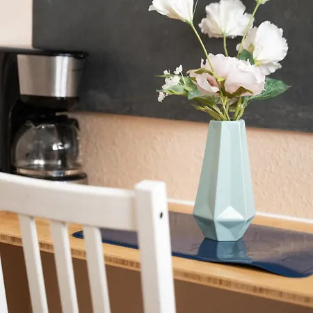 Lägenhet - Zen Haven Luxurious 3-room Japanese-themed With King-size Beds, Balcony, Bamboo Accents, Entertainment Galore & Private Parking - Near Airport & Train Station - Duisburg