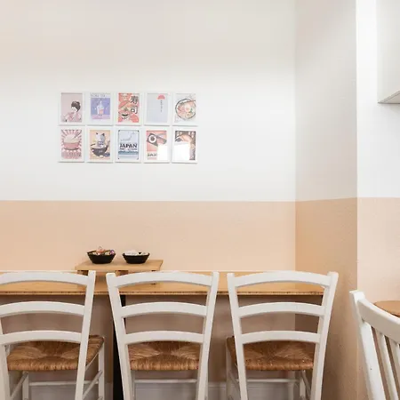 Lägenhet - Zen Haven Luxurious 3-room Japanese-themed With King-size Beds, Balcony, Bamboo Accents, Entertainment Galore & Private Parking - Near Airport & Train Station -