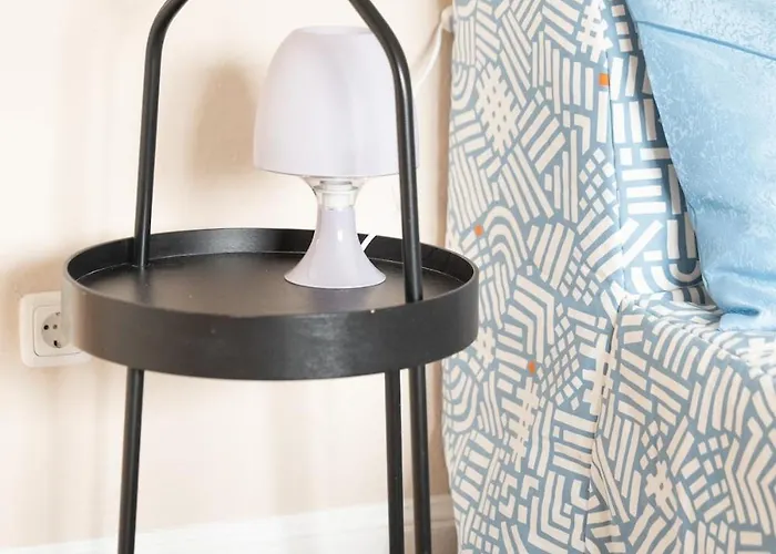 - Zen Haven Luxurious 3-room Japanese-themed With King-size Beds, Balcony, Bamboo Accents, Entertainment Galore & Private Parking - Near Airport & Train Station - Duisburg