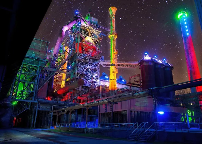 - Zen Haven Luxurious 3-room Japanese-themed With King-size Beds, Balcony, Bamboo Accents, Entertainment Galore & Private Parking - Near Airport & Train Station - Apartmán *