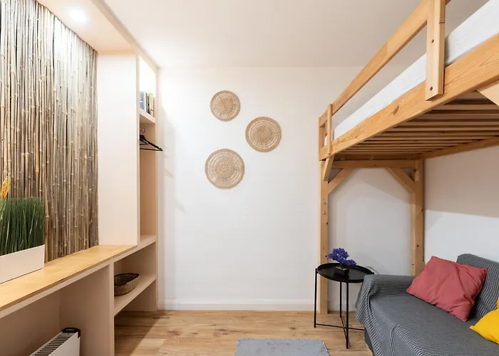- Zen Haven Luxurious 3-room Japanese-themed With King-size Beds, Balcony, Bamboo Accents, Entertainment Galore & Private Parking - Near Airport & Train Station - Apartmán Duisburg